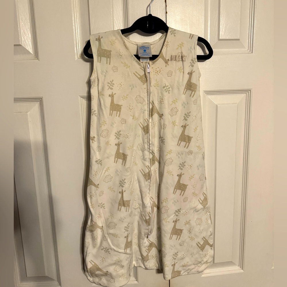 Halo SleepSack
Size 6/12 months (16-24lb)